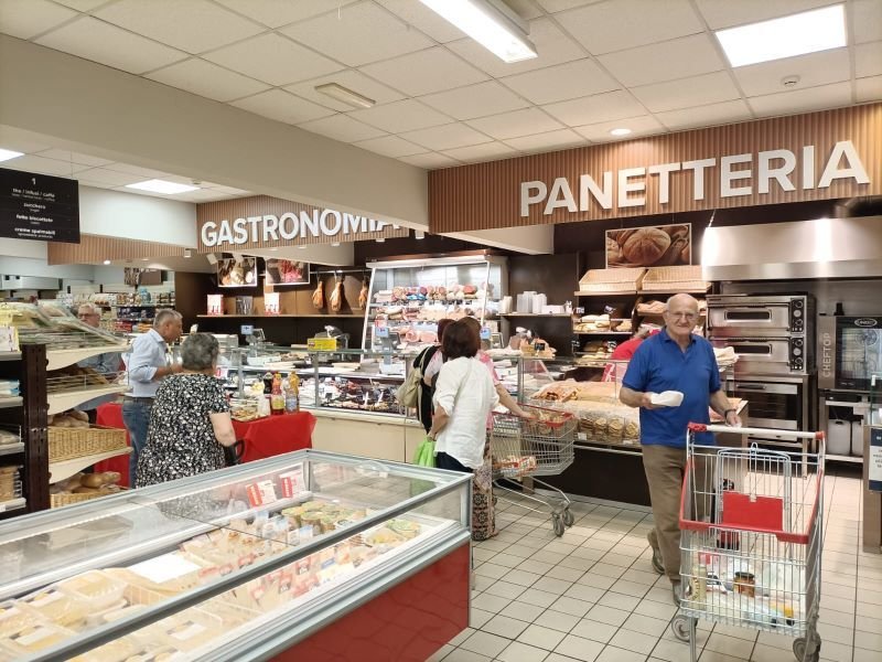 Carrefour Market Superstore riapre a Abbadia San Salvatore (Si)