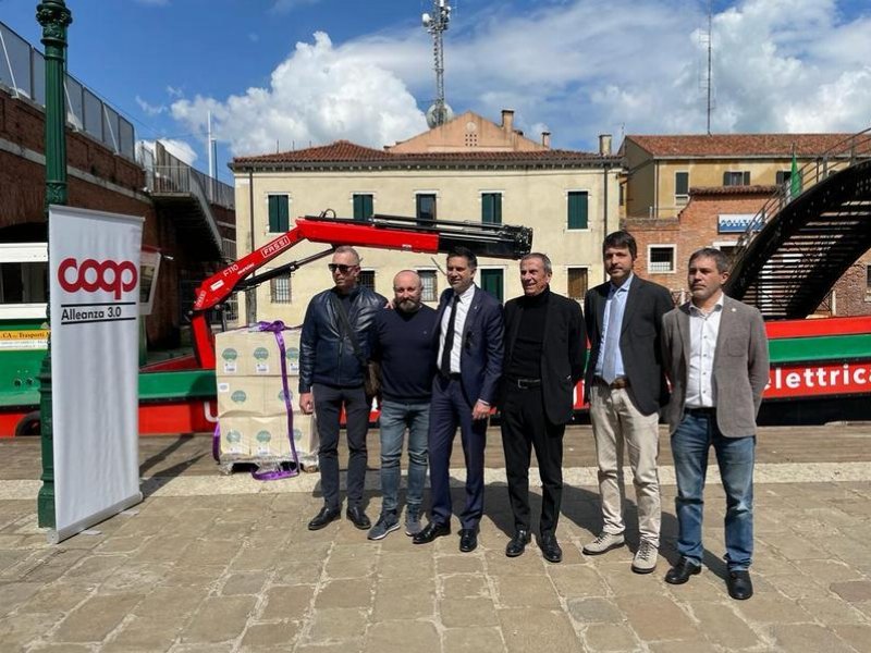 Coop Alleanza vara Emilio, la prima barca elettrica per la logistica in Gdo