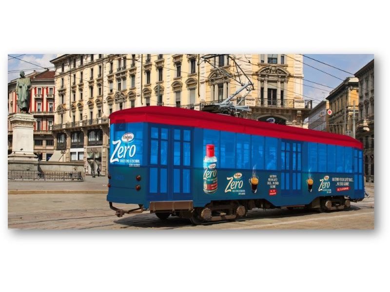  Eridania porta a bordo la dolcezza a 0 calorie con il tram speciale a Milano