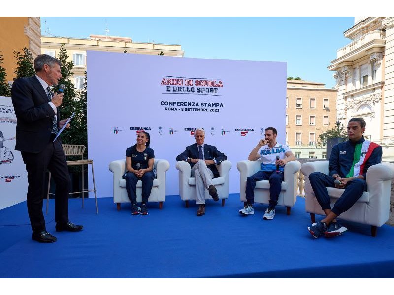 Esselunga presenta “Amici di scuola e dello sport”