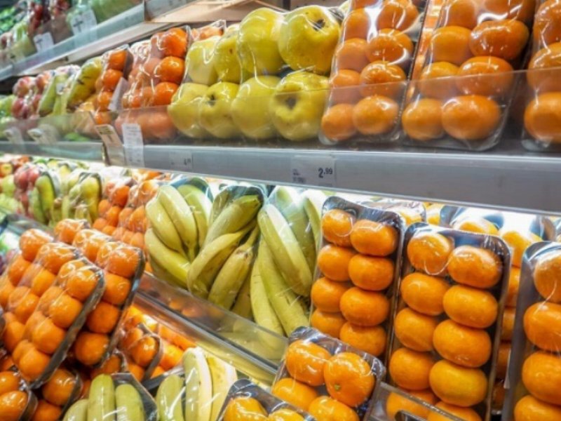 Frutta e verdura: gli italiani sono pronti a fare a meno della plastica