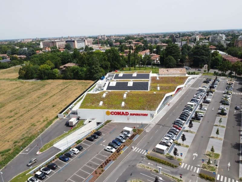 Il nuovo Conad di Reggio Emilia riduce le emissioni grazie a Derbigum