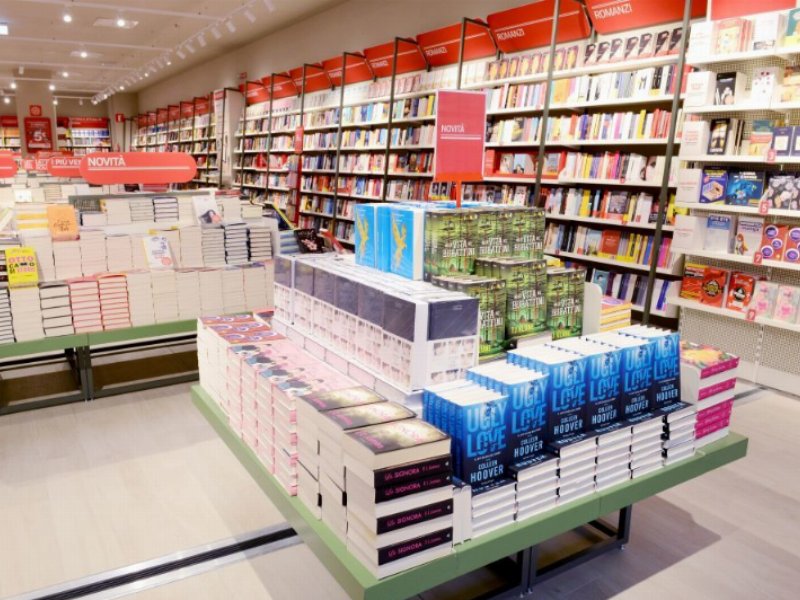 Nuovo format per il Mondadori Bookstore del Centro commerciale Meridiana di Casalecchio di Reno