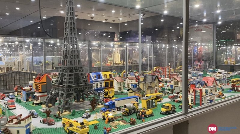 Oriocenter ospita la mostra Lego