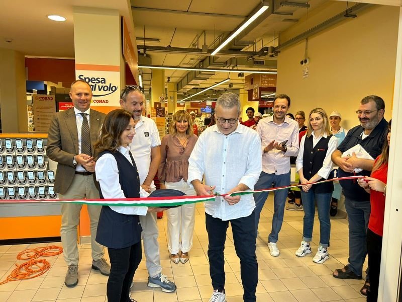 Riapre a Carpi (Mo)  il Conad di via Roosevelt