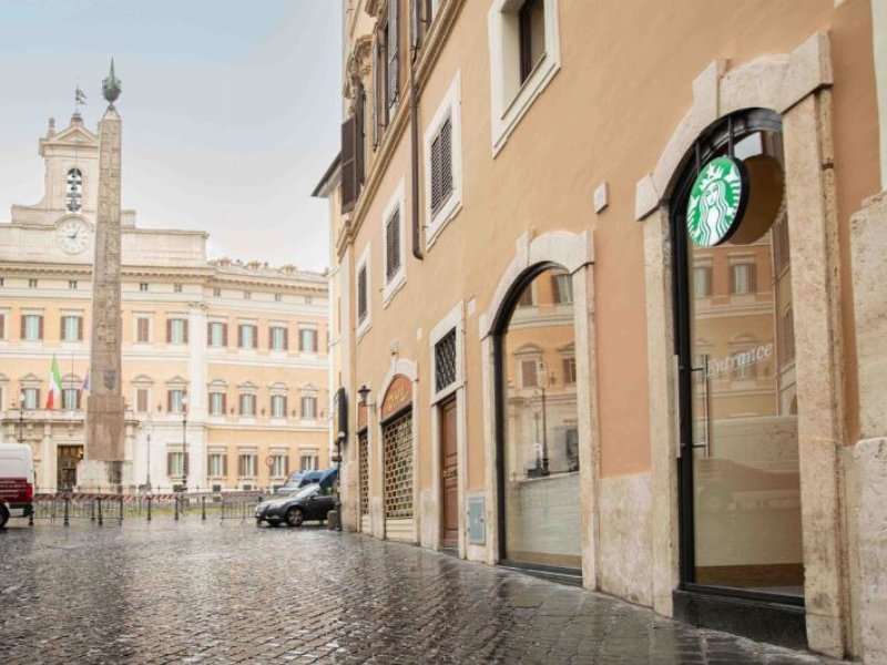 Starbucks apre nel centro di Roma