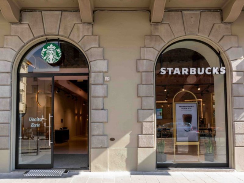 Starbucks apre nel cuore di Firenze il suo 28° store in Italia