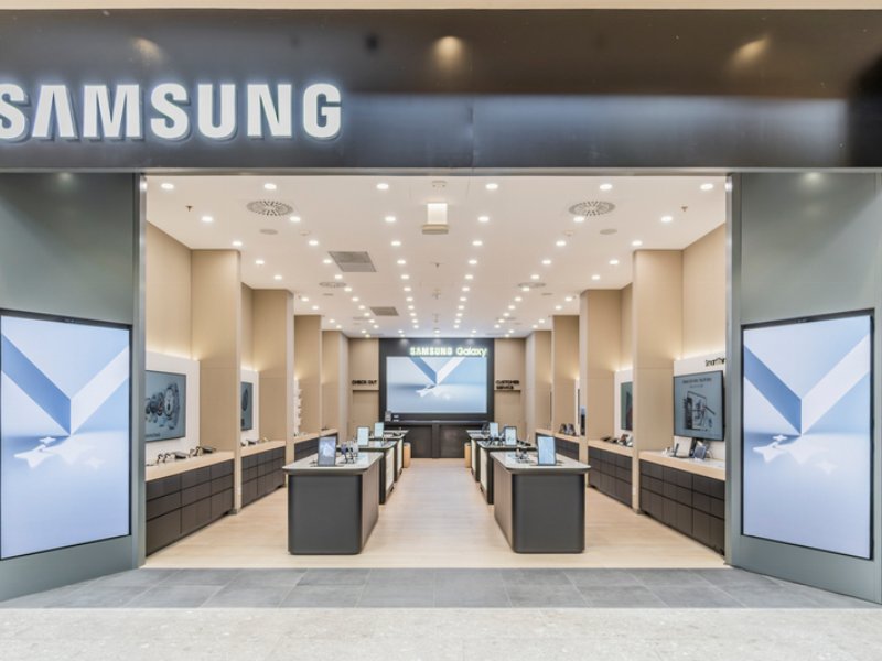 Apre, al Centro di Arese, il primo Samsung experience store italiano