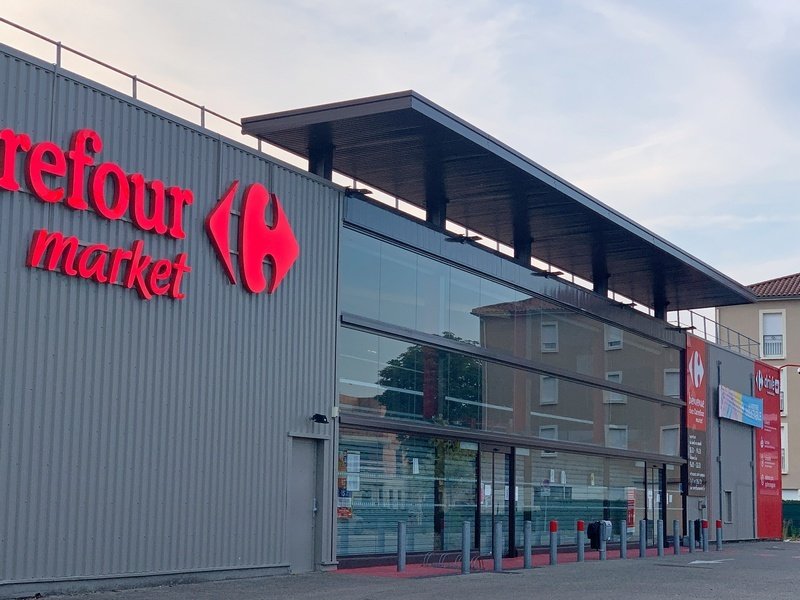 Carrefour Francia fa cassa (immobiliare) con 17 supermercati del futuro