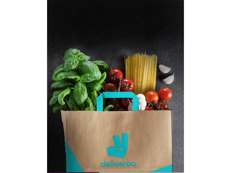 Deliveroo e Coop Sardegna: al via la collaborazione per la spesa a domicilio