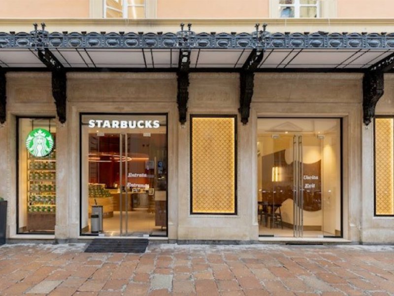 Starbucks apre nel cuore del centro storico di Bologna