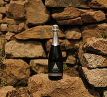 Cembra Cantina di Montagna presenta  il Trentodoc Oro Rosso Blanc De Noirs Riserva