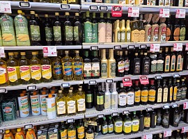 Olio, giacenze record della filiera italiana. Giù i prezzi alla produzione 