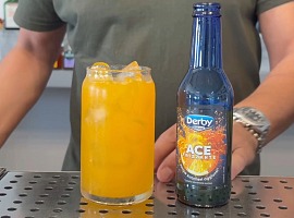 Derby Blue presenta la prima drink list di frutta frizzante firmata Flairtender