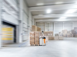 Still presenta il nuovo transpallet elettrico autonomo AXL 15 iGo