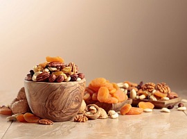 La frutta secca ed essiccata piace ai consumatori perché fa bene