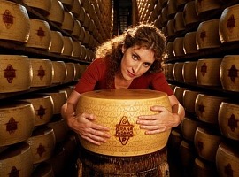 Grana Padano, prezzi all’ingrosso -15% e le vendite volano a doppia cifra