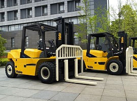 Yale innova con i carrelli elevatori elettrici agli ioni di litio