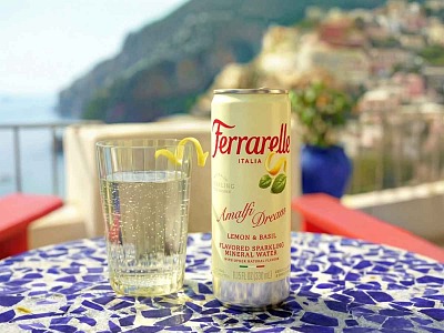 Ferrarelle con AriZona Beverage lancia la sua nuova gamma in lattina per il mercato Usa