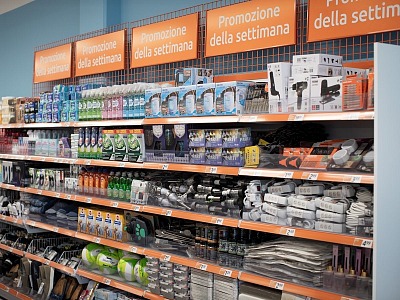 Action prosegue il piano di espansione e inaugura due nuovi store a Spoltore e Loreto