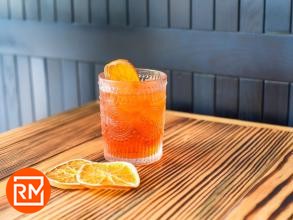 Aperitivo all'italiana: lo spritz supera la birra fra le scelte di consumo