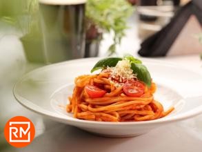 Pasta e pomodoro, le basi della cucina italiana e del foodservice